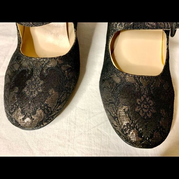 Marc Fisher black gold high heel women’s shoes - Picture 7 of 7